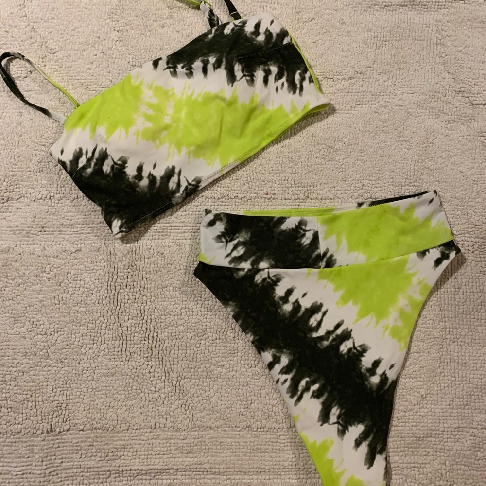 Tie-dye high waisted Aerie bikini!
